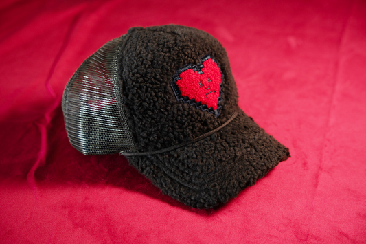 teddy.nolovefound.hat